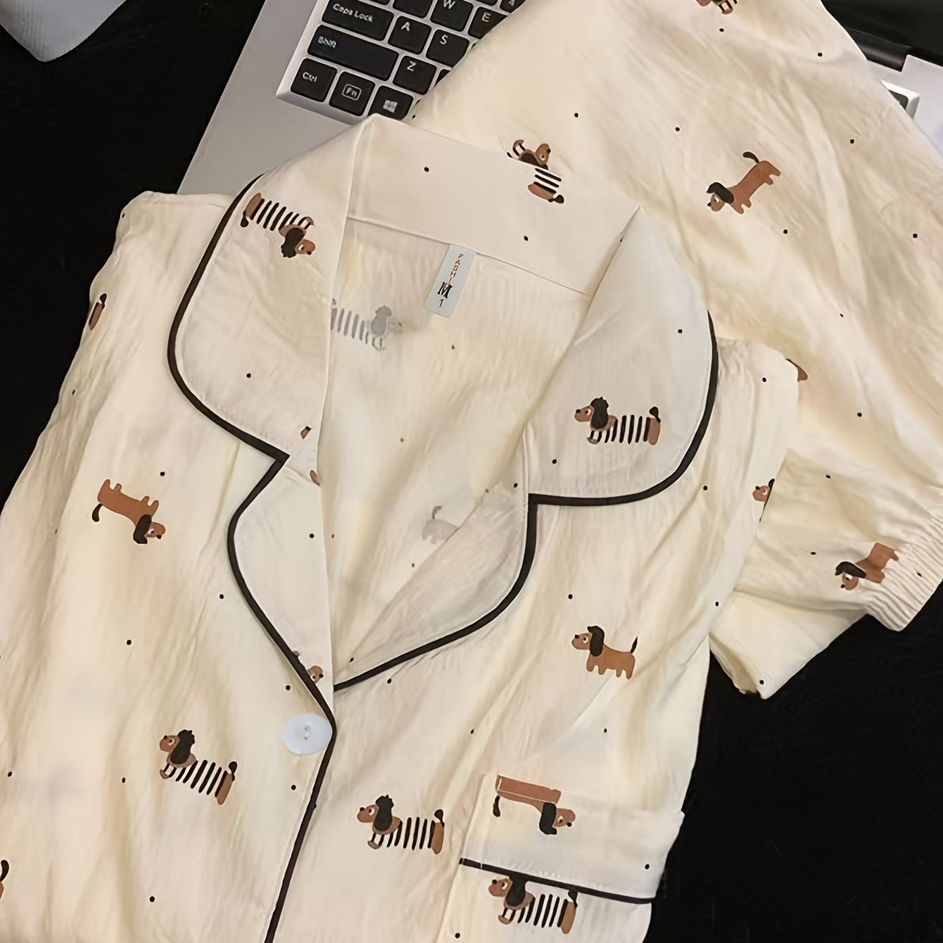 Cozy Teckel Pajama Set – Canine Crafts Edition